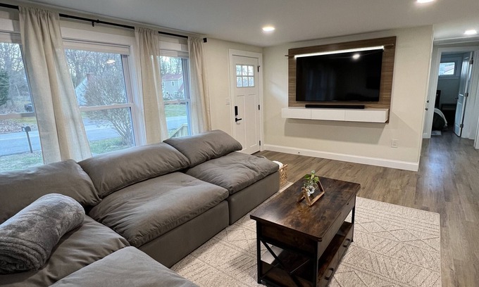 Montville Casa | Casazul: Mohegan Sun Getaway
