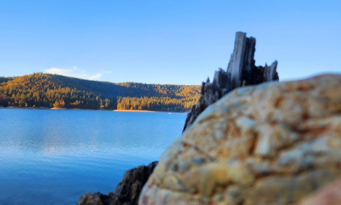 Nevada City Casa | Cascade Caravan in the Sierra Foothills and within minutes of Scott's Flat Lake.