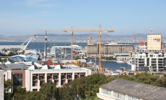 Green Point Apartamento | Cascades Suites