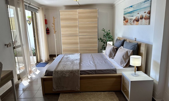 Alvide Cabaña | Cascais Quaint Cottage- Fully Equipped and Furnished Large Studio. Sleeps 2 or 4