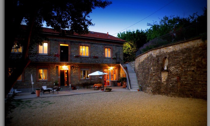 Melazzo Cama Y Desayuno | Cascina Luvot