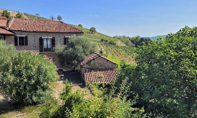 Cessole Casa | Cascina Marenco Langhe Country House Moscato