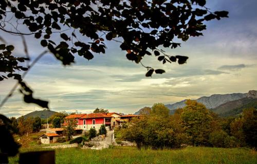 Santianes de Ola Apartamento | Casería el Hondrígu