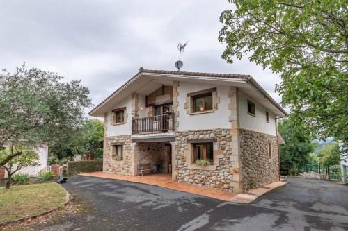Andra Mari Casa | Caserío entre Bilbao y Urdaibai
