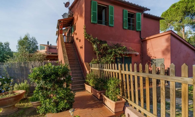 Lido di Capoliveri Apartamento | Casetta Rossa 500 meters from the beach of Lido di Capoliveri surrounded by greenery
