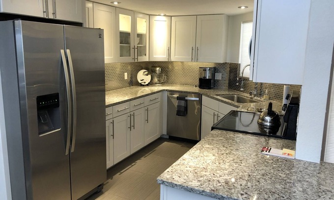 Baristo Condominio | Casey's Oasis in Desirable Villa Caballeros