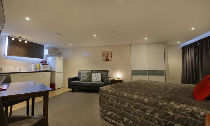 Linwood Hotel | Cashel Court Motel