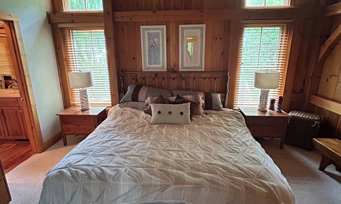 Cashiers Cabina | Cashiers North Carolina Cabin on Golf Course with Pool Table!!!
