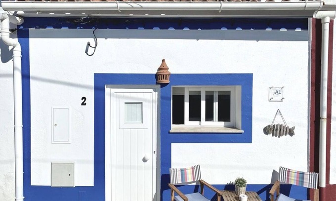 Alfarim Casa | Casinha Azul near Meco Beach