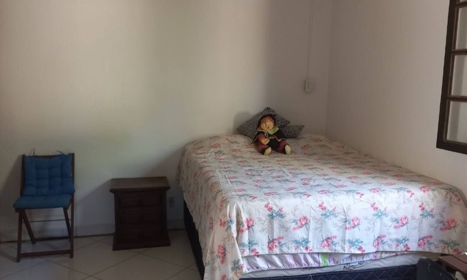 Guaratiba Casa | Casinha Cercada de Verde