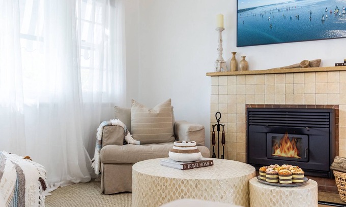 Shoal Bay Casa | Casita, 20 Tomaree Road - great pet friendly property with WiFi & Air Conditioning