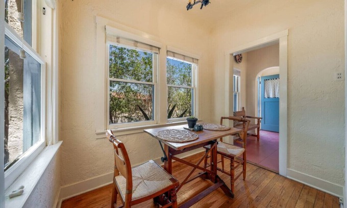 Sam Hughes Casa | Close to U of A / Patio / 1 BR 1 BA / Sam Hughes