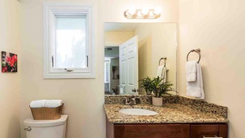 Downtown Casa | Casita Angelita by Last Key Realty