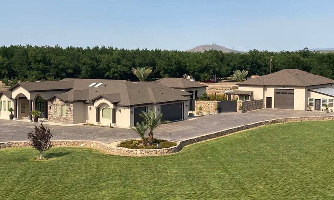 Las Cruces Casa | Casita at the Mediterranean Palms Estate