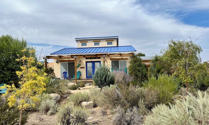 Reno Cabaña | Casita Azul- sanctuary at the foot of the Sierra Nevada