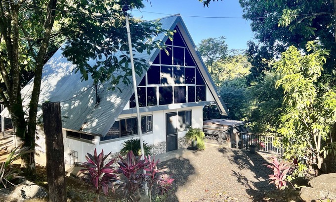 Turrúcares Casa | Casita Carmona Costa Rica