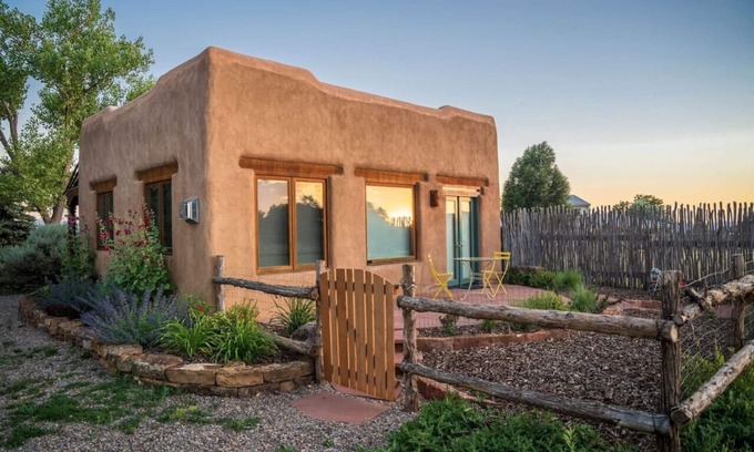 Arroyo Seco Casa | Casita de Vistas - True Desert Sanctuary!