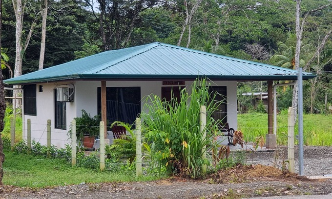 Puerto Jiménez Casa | Casita en pueblo Costarricense muy linda y segura PURA VIDA