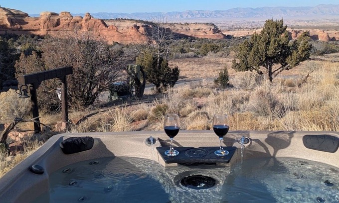 Mesa County Cabina | Casita in the Canyons, Extreme privacy, locked and gated with spectacular views.
