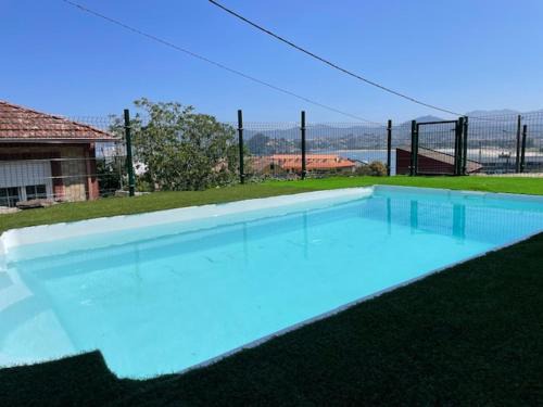 Baiona Casa | Casita Independiente y tres apartamentos con piscina Ladeira Playa