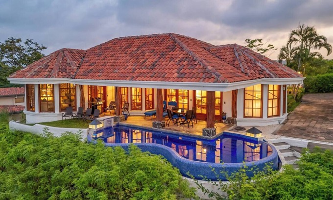 Playa Hermosa Cabaña | Casita on top of the world | 2 bedroom Guest house for rent | Playa Hermosa