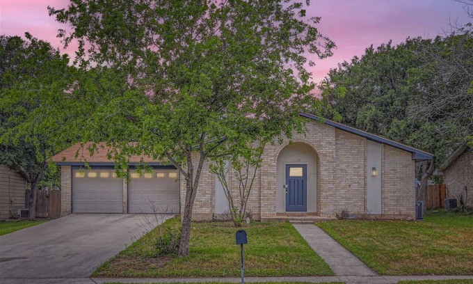 Wetmore Casa | Casita San Antonio + Family and Pet Friendly