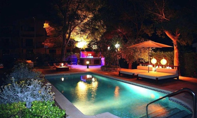Calafat Chalet De Esquí | La Mandioca