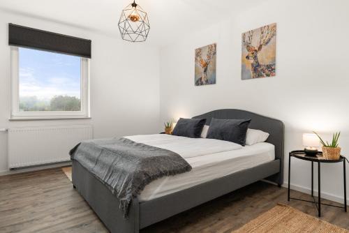 Oberzwehren Apartamento | CASSEL LOFTS - Moderne Wohnung für 3 mit Balkon nahe VW-Werk
