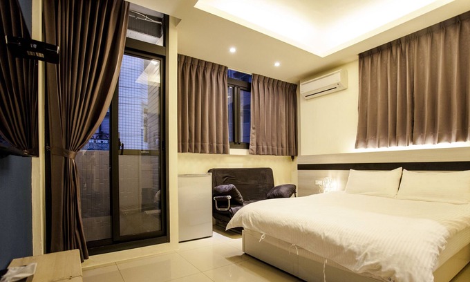 Xitun District Casa | Cast