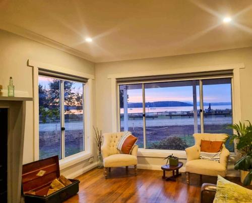 Dover Casa | Castaway Cottage