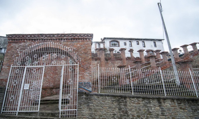 Belvedere Langhe Otro | castillo de diamantes