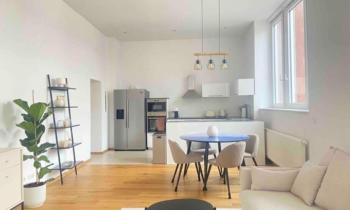 Sudliche Innenstadt Apartamento | Castillo Grande