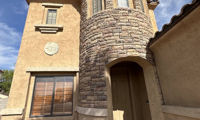 Casa Grande Casa | Castillo Royal with a Beautiful New Private Pool