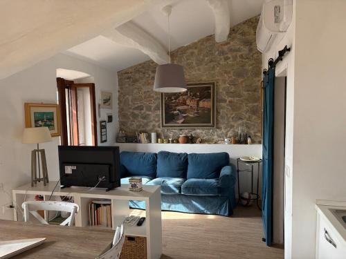 Passignano sul Trasimeno Apartamento | Castle Apartment with Lake View