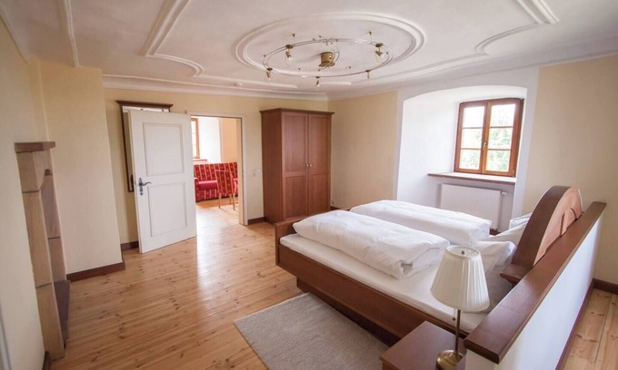 Schatthausen Apartamento | Castle Apartment 7 - A Place in the Green