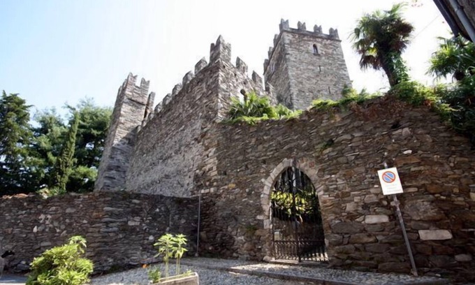 Santa Maria - Rezzonico Cabaña | Castle Cottage situado en un verdadero castillo. Jardín fabuloso, el escenario perfecto