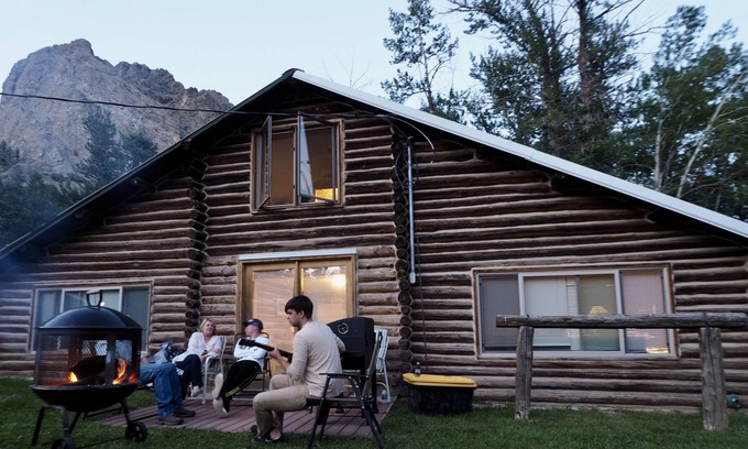 Nye Cabina | Castle Creek Cabin - Outdoor Lover's Dream!