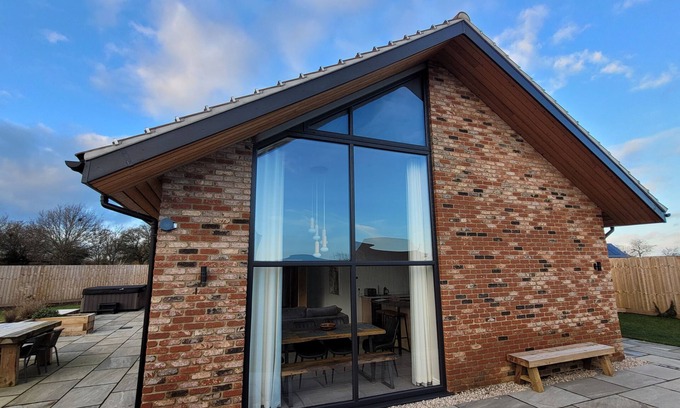 Dunholme Casa | Castle Hill Barn, Ashlin Farm Barns