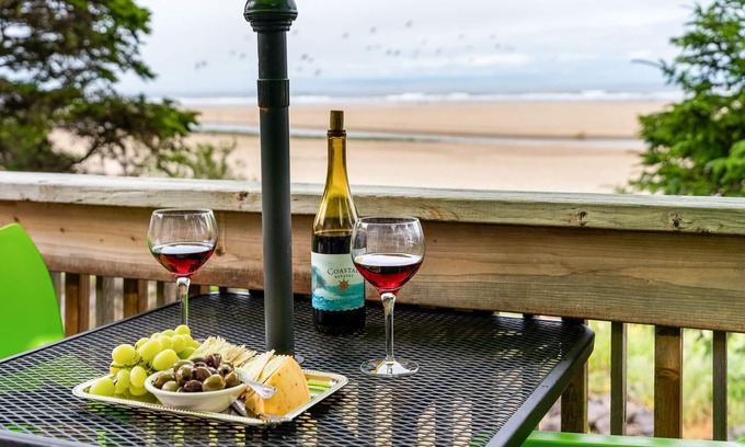 Cannon Beach Casa | SC: VER, VER !!!!Frente a la playa, pasos de tiendas, restaurantes, cervecería, ciudad, perros OK