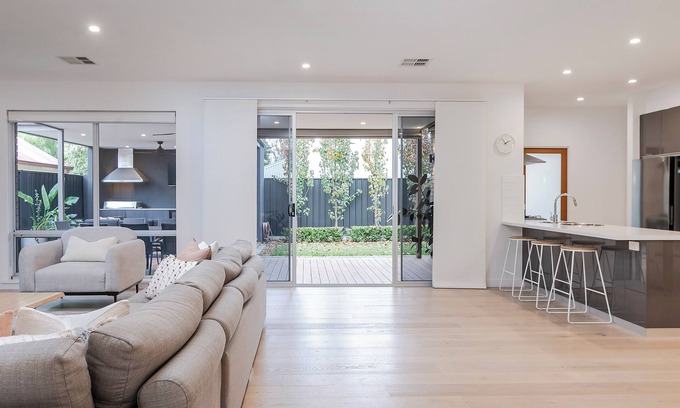 Prospect Casa | Castle - Pet Friendly, City Fringe, Office, Garage