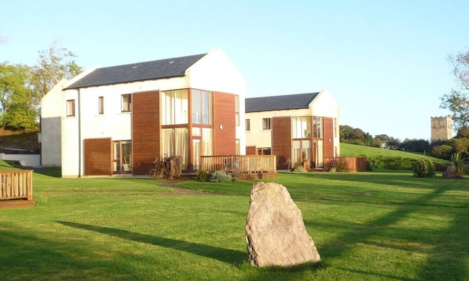 Ballinadee Casa | Castle Quay Holiday Homes