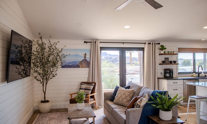 Parker Strip Casa | Castle Rock 95, 4brs, Community launch, Riverfront park