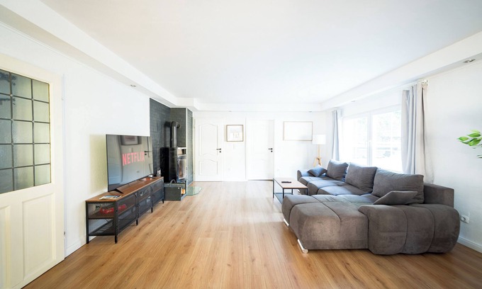 Orth Apartamento | Castle view: A1connection/fireplace/parking/kitchen