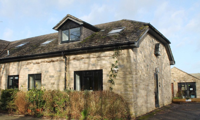Isle of Purbeck Cabaña | CASTLE VIEW ANNEX, pet friendly, with a garden in Corfe Castle