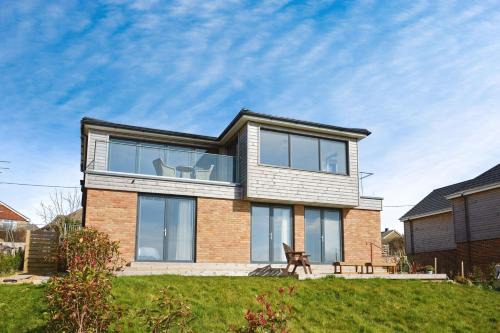 Newport East Casa | Castle View