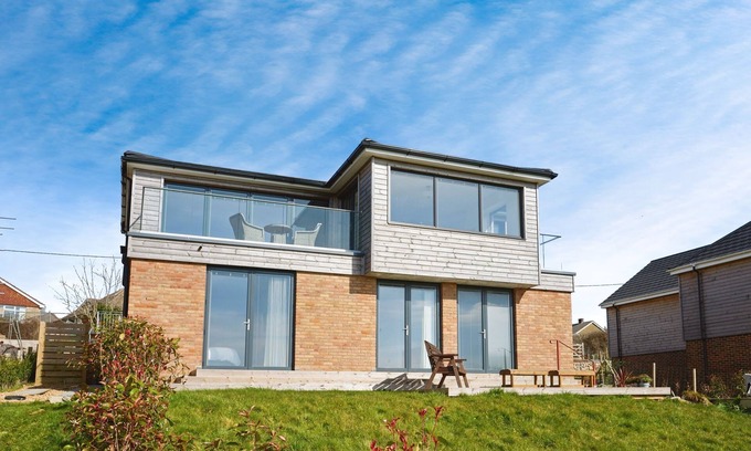 Newport East Cabaña | Castle View - sleeps 8 guests in 4 bedrooms