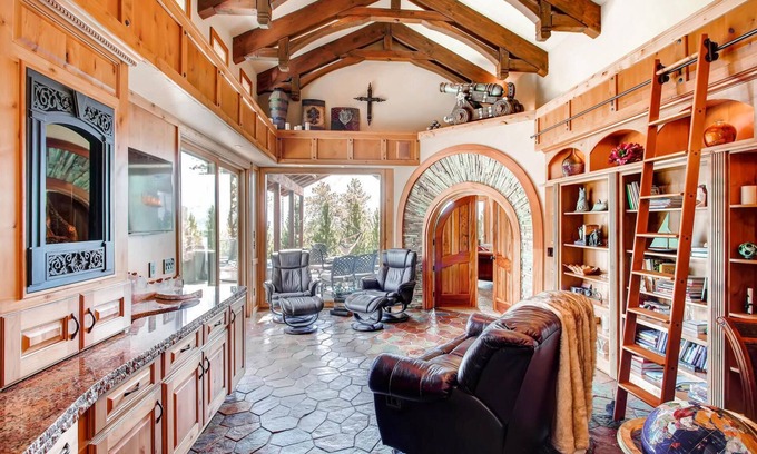 Woodland Park Casa | Encanto del Viejo Mundo al Pico de Foot of Pikes