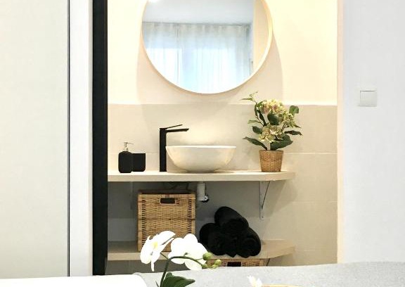 Castro Urdiales Apartamento | Castro Holidays - Apto C Nuevo Céntrico con Garaje Gratis