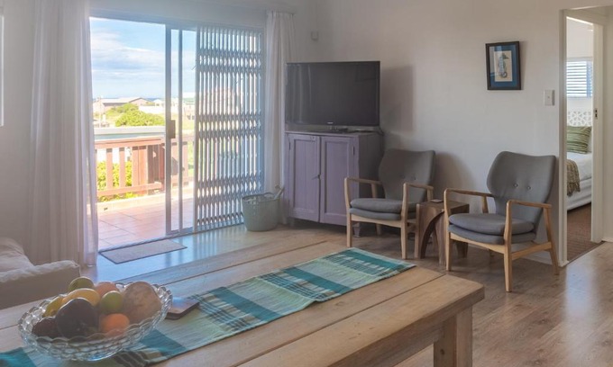 Cape Saint Francis Apartamento | Casual, beachy accommodation 200m from Seals