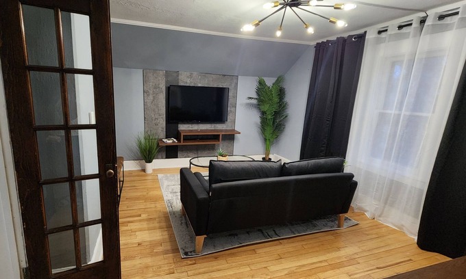 Tremont Apartamento | Casual CLE: 1 bdrm near Downtown Cle